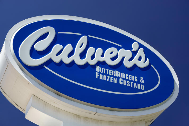 Culver's Culver's, Five Guys, In-N-Out Burger, Shake Shack, McDonald's, Burger King, Smashburger, Jack in the Box, Whataburger, Steak 'n Shake, Fuddruckers, Fatburger, Carl's Jr.