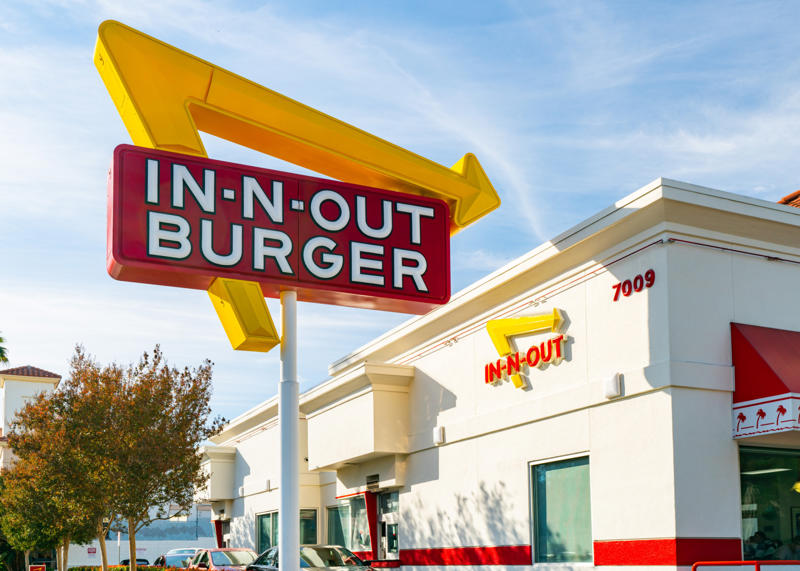 In-N-Out Burger Culver's, Five Guys, In-N-Out Burger, Shake Shack, McDonald's, Burger King, Smashburger, Jack in the Box, Whataburger, Steak 'n Shake, Fuddruckers, Fatburger, Carl's Jr.