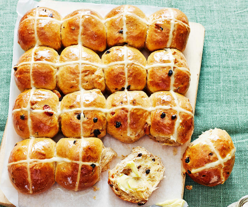 The method and the judges, The criteria, The hot cross bun taste test results, More hot cross bun taste tests, Make your own hot cross buns