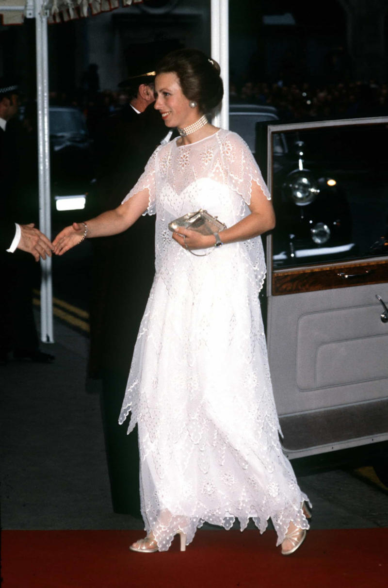 Princess Anne Princess Elizabeth and Princess Margaret, Princess Margaret, Queen Elizabeth II, Princess Anne, Princess Diana, Catherine, Princess of Wales, Meghan Markle