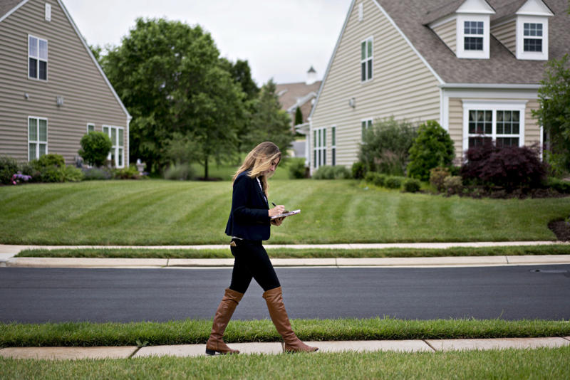 Virginia What qualifies as middle class?, Wage increases are disproportionate, Financial strife, Low expectations, Which 23 states are listed?, Colorado, Delaware, Illinois, Minnesota, New Hampshire, New York, Virginia