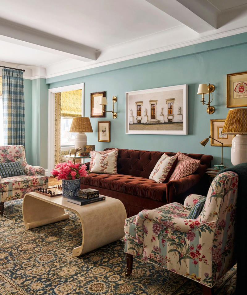Conversation-Starting Curves , Traditional Trims and Welts, Classic Silhouettes , Sumptuous Upholstery, Bold, Graphic Pattern, Warm Earth Tones, Jewel-Like Hardware