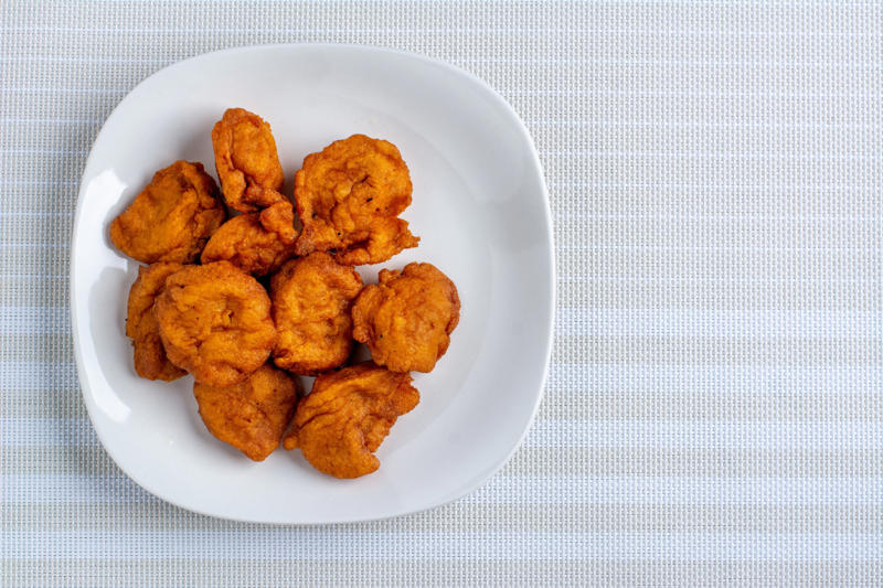 Akara (West Africa) Tagine (Morocco, Tunisia, Algeria), Bazin (Libya), Banku (Ghana), Chakalaka (South Africa), Akara (West Africa), Haraimi (Libya), Bunny Chow (South Africa), Zanzibar pizza (Tanzania), Braai (South Africa), Suya (Nigeria), Injera (Ethiopia, Eritrea), Mafe (West Africa), Pastilla (Morocco), Doro Wat (Ethiopia), Fufu (West Africa), Gorraasa (Sudan)