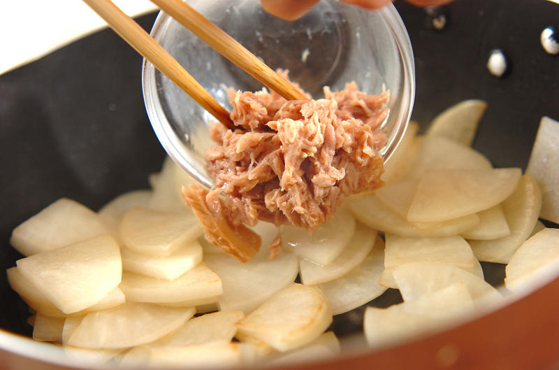 ヒジキの煮物とツナのマヨネーズ和え, ツナとキュウリのサラダ, ツナコーンのマヨ焼き, ツナとアボカドのココット, 缶詰でおばんざい！ 小松菜とツナのサッと煮, ツナとキノコのガーリック炒め