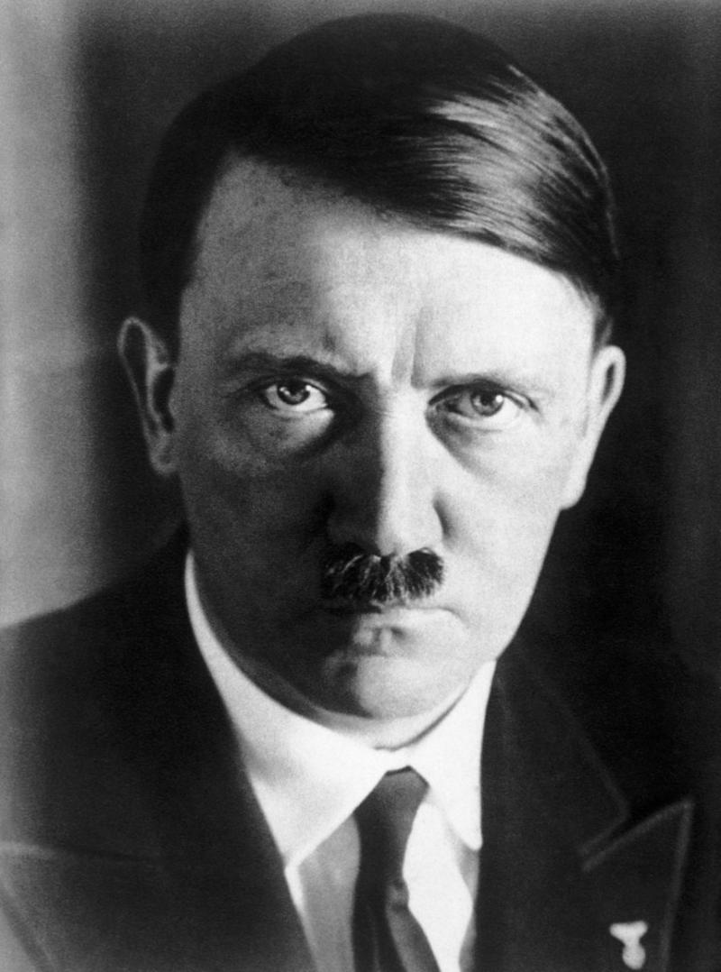 Hitler wanted to set an example The day Hitler died, The Red Army was advancing on Berlin, The death of Mussolini affected Hitler, A notary was present, Last goodbyes, Hitler wanted to set an example, Hitler expelled several of his men before he died, Hitler's remains, By then, several concentration camps had already been liberated, Germany was in ruins, The Cold War had already begun, German scientists were getting ready to flee
