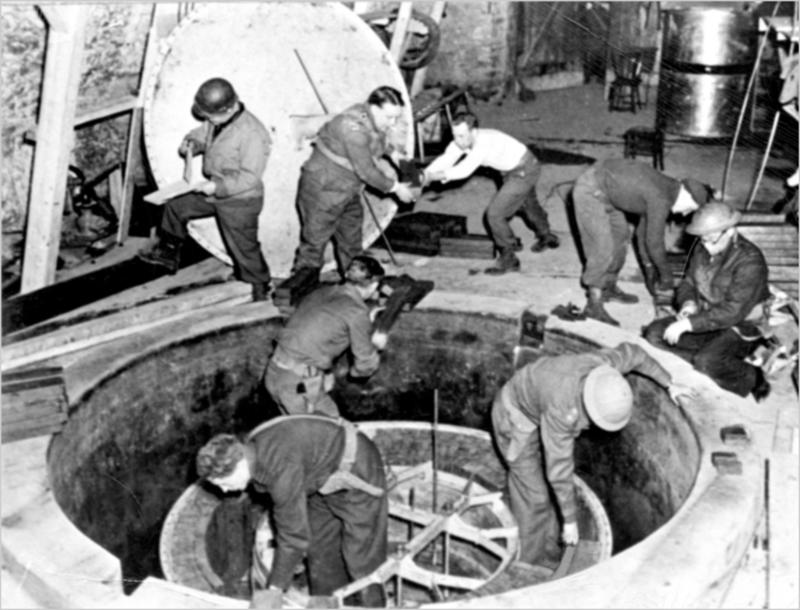 German scientists were getting ready to flee The day Hitler died, The Red Army was advancing on Berlin, The death of Mussolini affected Hitler, A notary was present, Last goodbyes, Hitler wanted to set an example, Hitler expelled several of his men before he died, Hitler's remains, By then, several concentration camps had already been liberated, Germany was in ruins, The Cold War had already begun, German scientists were getting ready to flee