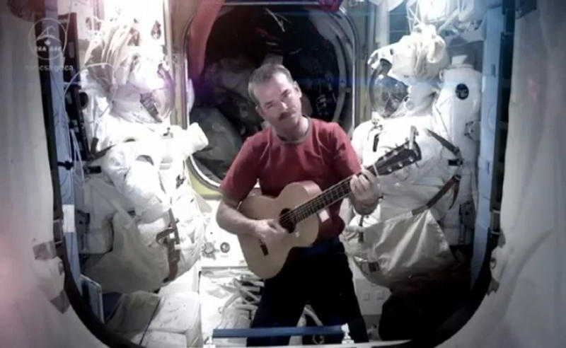 Space music Blastoff!, Staying healthy, Drifting, Northern Lights, Preparing for deliveries, Spacewalk, Space music, Fish-eye effect, Basic hygiene, Team work, Munchies, Tragedy looming, Space tourist