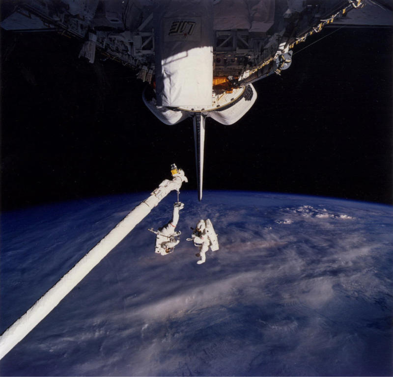Drifting Blastoff!, Staying healthy, Drifting, Northern Lights, Preparing for deliveries, Spacewalk, Space music, Fish-eye effect, Basic hygiene, Team work, Munchies, Tragedy looming, Space tourist
