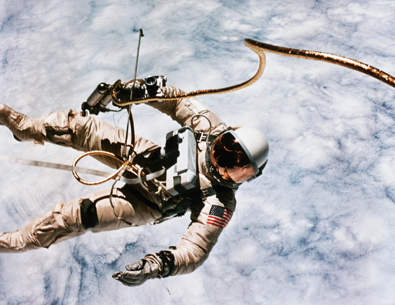 Spacewalk Blastoff!, Staying healthy, Drifting, Northern Lights, Preparing for deliveries, Spacewalk, Space music, Fish-eye effect, Basic hygiene, Team work, Munchies, Tragedy looming, Space tourist