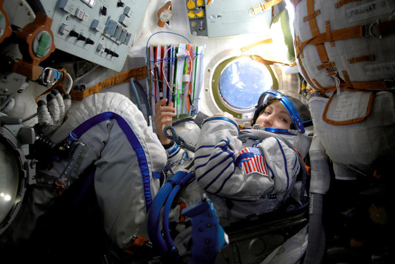 Space tourist Blastoff!, Staying healthy, Drifting, Northern Lights, Preparing for deliveries, Spacewalk, Space music, Fish-eye effect, Basic hygiene, Team work, Munchies, Tragedy looming, Space tourist