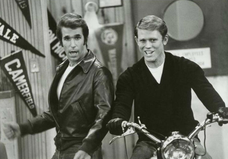 'Happy Days' 'Batman Theme', 'Hawaii Five-O', 'Where Everybody Knows Your Name', 'Happy Days', '(Theme From) Charlie's Angels', 'Theme From Starsky & Hutch', 'Woke Up This Morning', 'Bad Boys', 'Save Me', 'X-Files Theme', 'Teardrop', 'Boss of Me', 'Leave It to Me', 'Falling', 'I'll Be There for You', 'Searchin' My Soul'