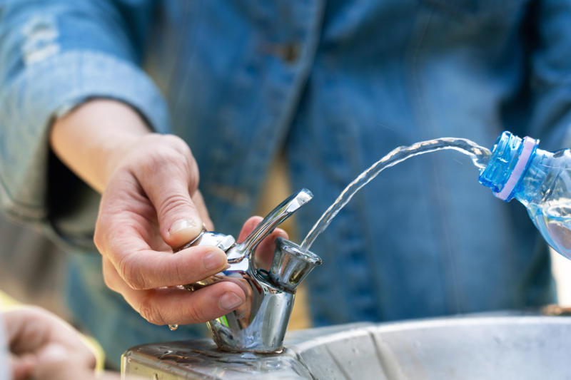 Signs you might be drinking too much water How is it possible to drink too much water?, Water poisoning, Hyponatremia, The truth about 8 cups a day, Your urine is clear, Your hands, lips, and feet swell or discolor, You lose touch with the natural urge to urinate, You need to urinate often, You experience leakage, Your muscles feel weak and tend to cramp easily, What can you do?, The recommended fluid intake, Important clarification, The caffeine myth