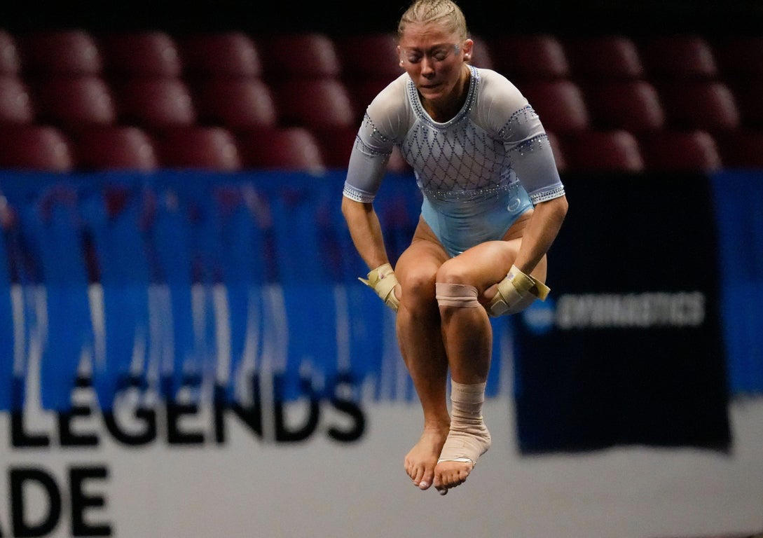 Extraordinary photos from the NCAA Tuscaloosa Gymnastics Regional