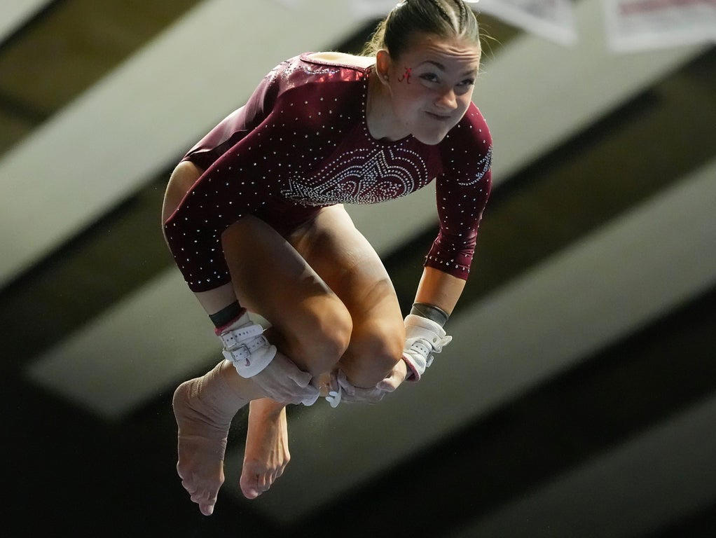 Extraordinary photos from the NCAA Tuscaloosa Gymnastics Regional