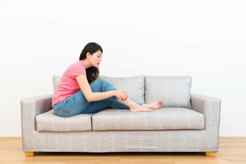 Foot ulcers, Leg cramps, Toe pain, Productive cough, Jaw pain, Leg hair loss, Leg heaviness, Throat tightness, Swollen feet or ankles, Sudden nausea, Irregular heartbeat, Arm or shoulder pain, Chronic fatigue, Abdominal pain, Chronic snoring, Panic attack?, Difficulty breathing, Slow heart rate
