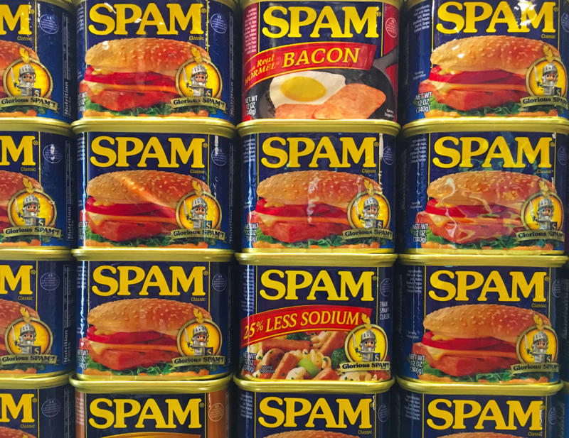 Spam White rice, Maple syrup, Canned coconut milk, Red wine, Marinara sauce, Meat jerky, Canned tuna, Vanilla extract, Canned tomatoes, Instant coffee