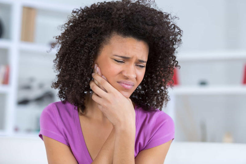 Foot ulcers, Leg cramps, Toe pain, Productive cough, Jaw pain, Leg hair loss, Leg heaviness, Throat tightness, Swollen feet or ankles, Sudden nausea, Irregular heartbeat, Arm or shoulder pain, Chronic fatigue, Abdominal pain, Chronic snoring, Panic attack?, Difficulty breathing, Slow heart rate