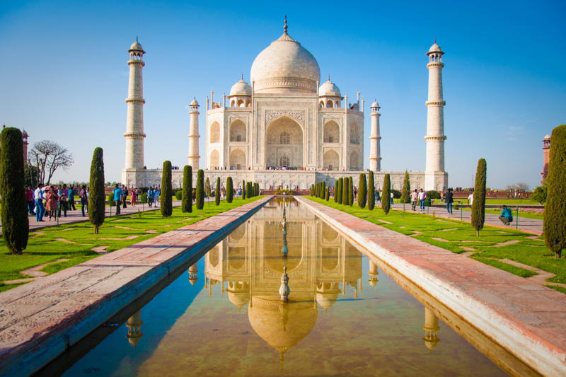 Taj Mahal No-fly zone vs. prohibited airspace, No-fly zones, Prohibited airspace, What happens if an aircraft violates a no-fly zone or prohibited airspace?, Taj Mahal, Washington, D.C., Other prohibited areas in the US, Bush family estates, Houses of Parliament, Disney parks