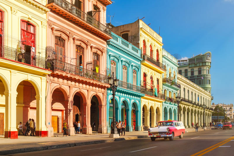 Cuba No-fly zone vs. prohibited airspace, No-fly zones, Prohibited airspace, What happens if an aircraft violates a no-fly zone or prohibited airspace?, Taj Mahal, Washington, D.C., Other prohibited areas in the US, Bush family estates, Houses of Parliament, Disney parks