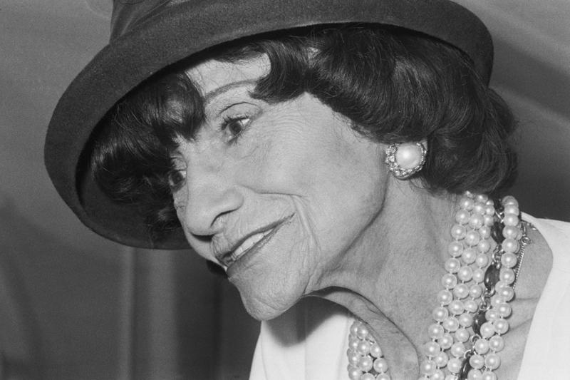 Move to Switzerland Who was Coco Chanel?, The move to Moulins, Relationships, "Luxury must be comfortable, otherwise it is not luxury", Chanel No. 5, Operation Modelhut, Anti-Semitism, Move to Switzerland, A return to fashion?, 1954 fashion show