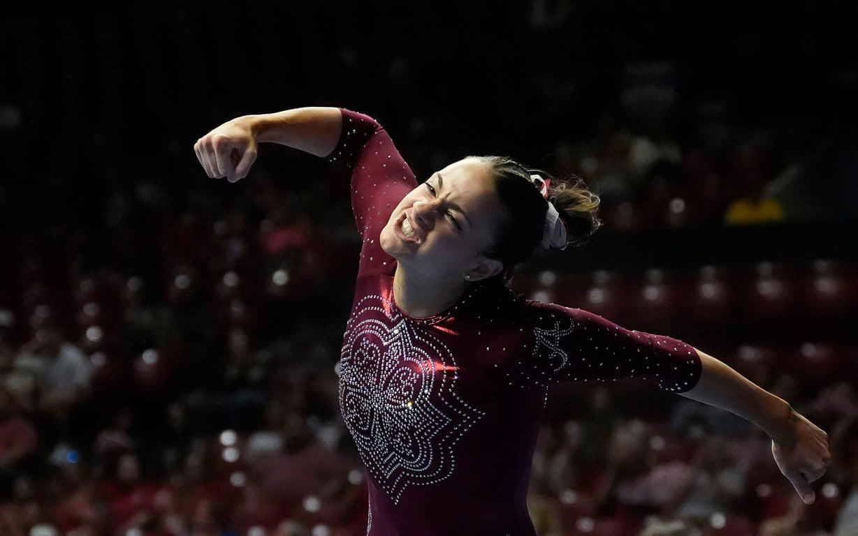 Extraordinary photos from the NCAA Tuscaloosa Gymnastics Regional