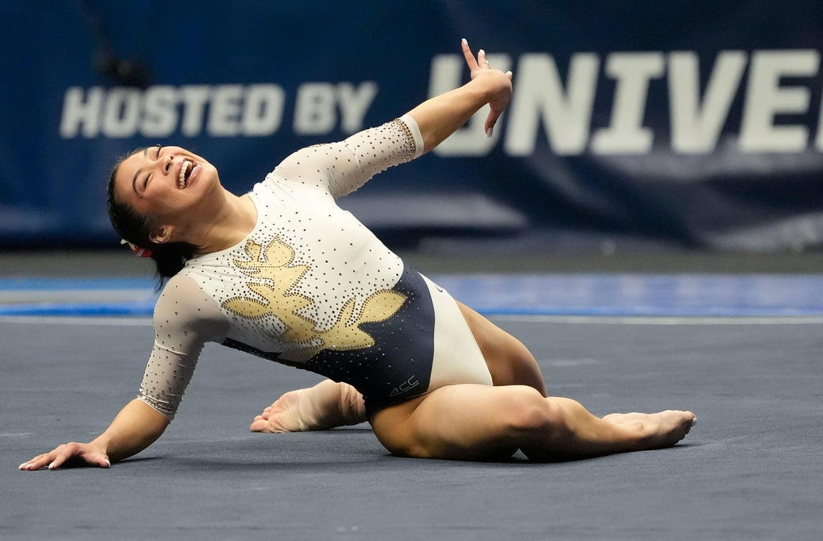 Extraordinary photos from the NCAA Tuscaloosa Gymnastics Regional