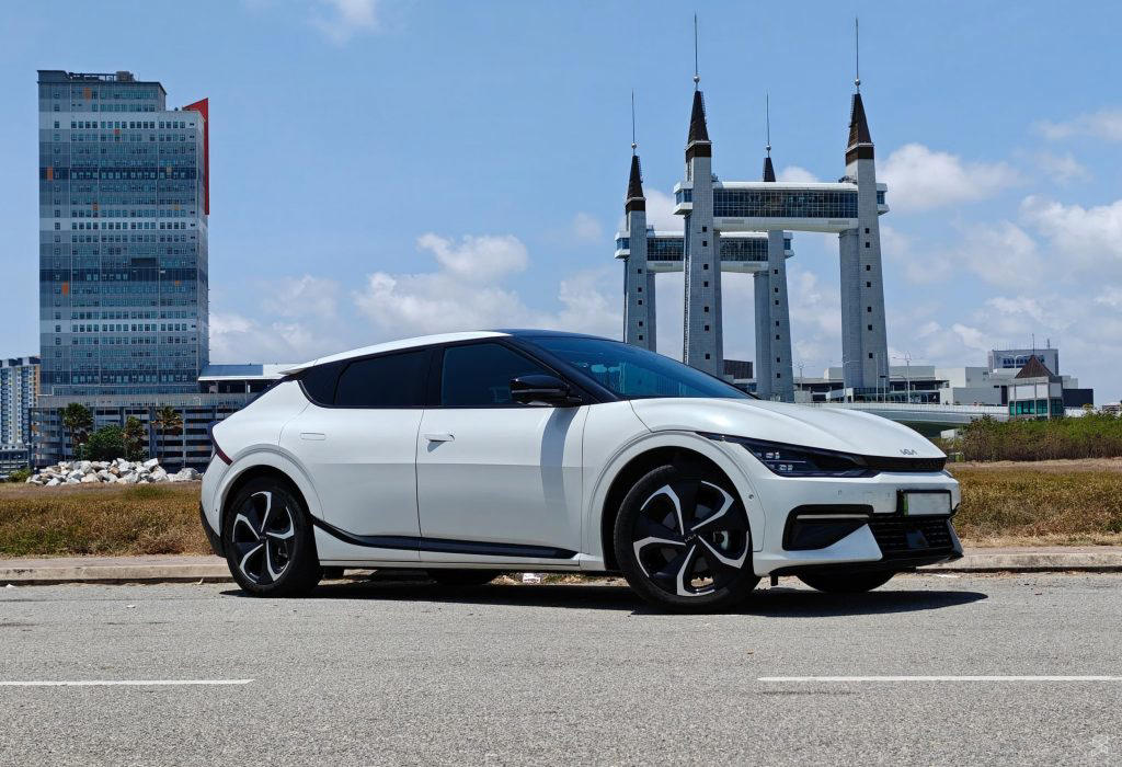 Kia Ownership Experience to rebuild customer confidence, Get your Kia inspected by a Senior Technical Manager, Kia Maintenance Plans from RM2,980, Kia has plans to expand EV-ready service centres, Kia Glenmarie Flagship 3S Centre operated by Circle &amp; Carriage