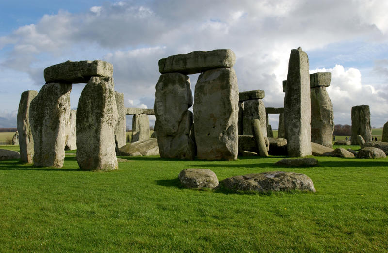 Political Stonehenge, UNESCO World Heritage Site, Summer and winter solstices, Religious significance, Political alliance, Deliberate, Political, World of ancient communities, First contact, Beaker people, New way to look at history