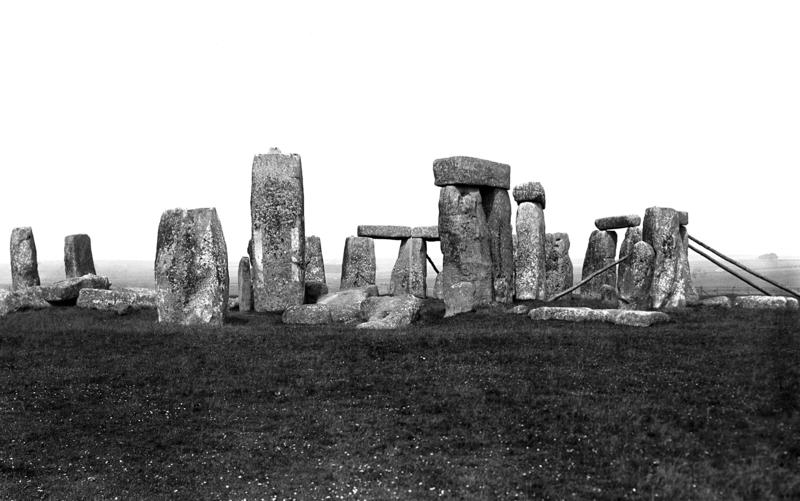 Purpose may have been missed Stonehenge, How was Stonehenge built?, Complexities, Ancient calendar, Astronomical events, Ritualistic, Early farming communities, Altar stone, Microcosm, Purpose may have been missed, Altar stone installed 2,500 BCE, Second stage, Failure to unite newcomers