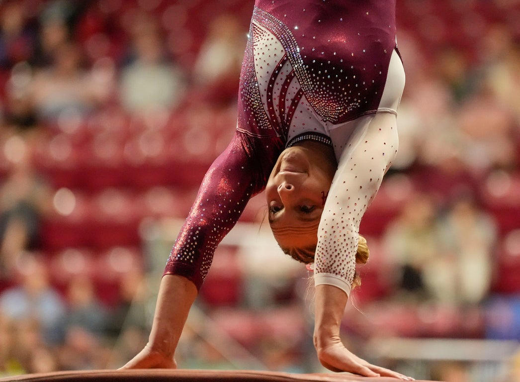 Dazzling photos from Sunday's NCAA Gymnastics Tuscaloosa Regional