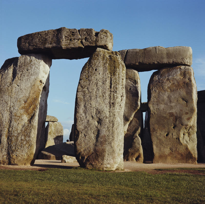 Second stage Stonehenge, How was Stonehenge built?, Complexities, Ancient calendar, Astronomical events, Ritualistic, Early farming communities, Altar stone, Microcosm, Purpose may have been missed, Altar stone installed 2,500 BCE, Second stage, Failure to unite newcomers