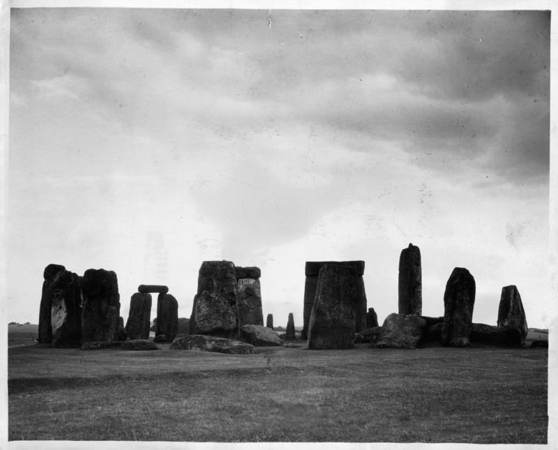 Altar stone installed 2,500 BCE Stonehenge, How was Stonehenge built?, Complexities, Ancient calendar, Astronomical events, Ritualistic, Early farming communities, Altar stone, Microcosm, Purpose may have been missed, Altar stone installed 2,500 BCE, Second stage, Failure to unite newcomers