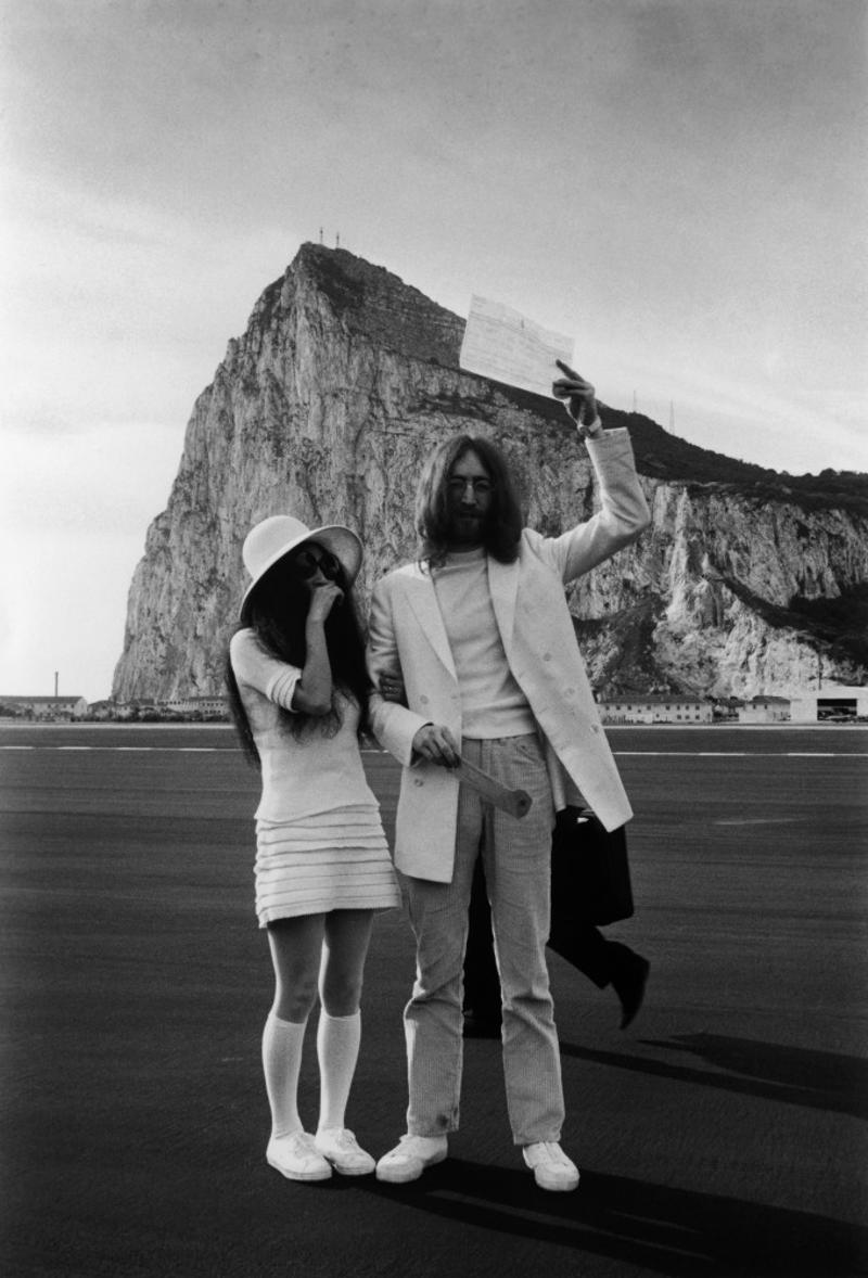 Yoko Ono Lady Diana Spencer, Pippa Middleton, Audrey Hepburn, Letizia Ortiz, Meghan Markle, Yoko Ono, Camilla Parker Bowles, Elizabeth Taylor, Wallis Simpson, Zara Phillips, Nicky Hilton, Grace Kelly, Michelle Obama, Autumn Kelly, Serena Stanhope, Princess Margaret, Mia Farrow, Poppy Delevingne
