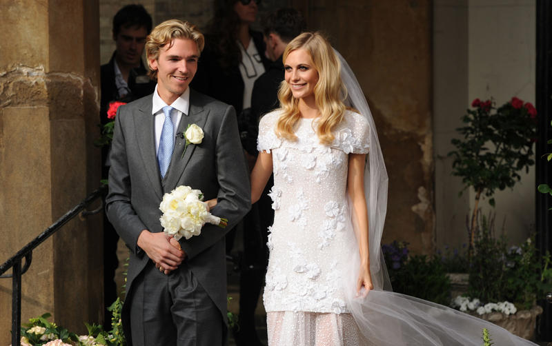 Poppy Delevingne Lady Diana Spencer, Pippa Middleton, Audrey Hepburn, Letizia Ortiz, Meghan Markle, Yoko Ono, Camilla Parker Bowles, Elizabeth Taylor, Wallis Simpson, Zara Phillips, Nicky Hilton, Grace Kelly, Michelle Obama, Autumn Kelly, Serena Stanhope, Princess Margaret, Mia Farrow, Poppy Delevingne