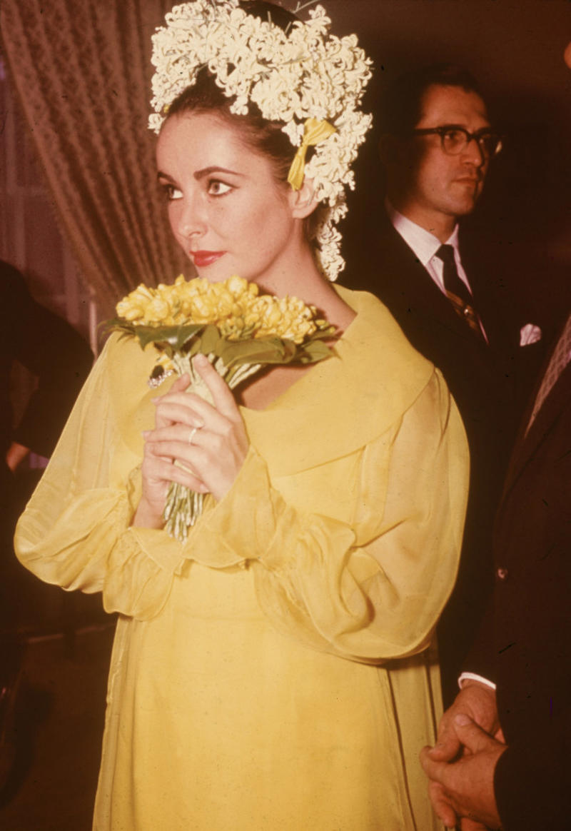Elizabeth Taylor Lady Diana Spencer, Pippa Middleton, Audrey Hepburn, Letizia Ortiz, Meghan Markle, Yoko Ono, Camilla Parker Bowles, Elizabeth Taylor, Wallis Simpson, Zara Phillips, Nicky Hilton, Grace Kelly, Michelle Obama, Autumn Kelly, Serena Stanhope, Princess Margaret, Mia Farrow, Poppy Delevingne