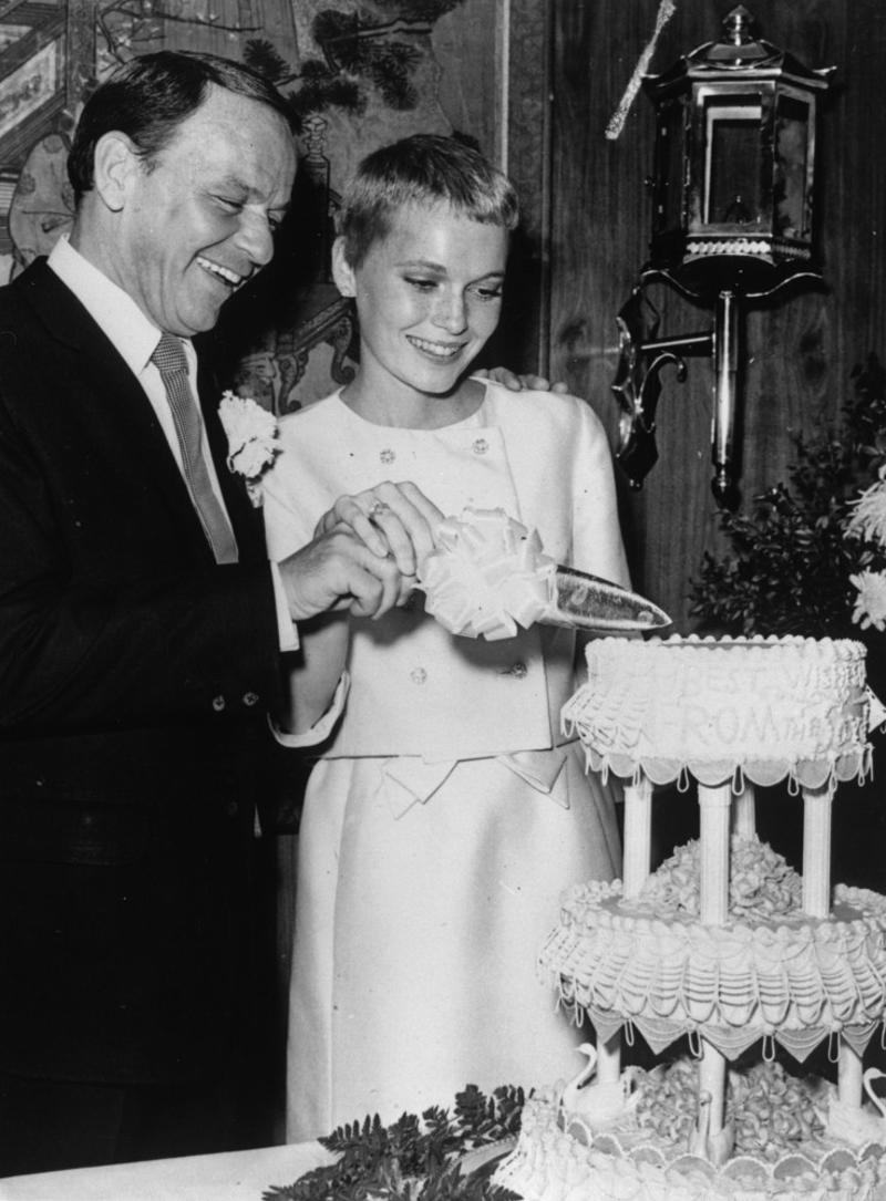 Mia Farrow Lady Diana Spencer, Pippa Middleton, Audrey Hepburn, Letizia Ortiz, Meghan Markle, Yoko Ono, Camilla Parker Bowles, Elizabeth Taylor, Wallis Simpson, Zara Phillips, Nicky Hilton, Grace Kelly, Michelle Obama, Autumn Kelly, Serena Stanhope, Princess Margaret, Mia Farrow, Poppy Delevingne