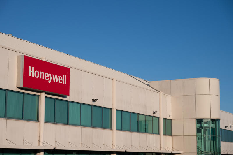 21. Honeywell (84.91) 30. Intel (83.76), 29. Pfizer (83.97), 28. Coca-Cola (83.97), 27. Danaher (83.98), 26. Walmart (84.41), 24. Booz Allen Hamilton (84.45), 22. Morgan Stanley (84.51), 21. Honeywell (84.91), 20. Citigroup (84.44), 18. ExxonMobil (85.20), 16. Hewlett Packard Enterprise (85.76), 14. JPMorgan Chase (86.27), 12. KPMG (86.85), 10. Ernst & Young (87.11), 8. Deloitte (87.50), 6. PwC (89.55), 4. Accenture (90.69), 2. IBM (93.02)