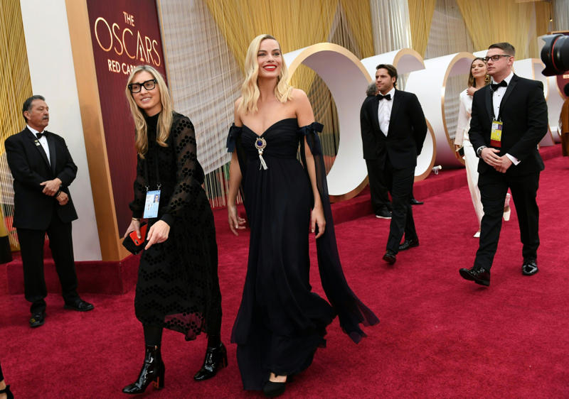 Gwyneth Paltrow, Kate Hudson, Angelina Jolie, Hilary Swank, Michelle Williams, Olivia Wilde, Eva Mendes, Anne Hathaway, Chloë Sevigny, Zoe Saldaña, Sandra Bullock, Emma Stone, Mila Kunis, Diane Kruger, Kirsten Dunst, Eva Longoria, Emily Blunt, Kerry Washington, Taylor Swift, Charlize Theron, Jessica Chastain, Selena Gomez, Taraji P. Henson, Ava DuVernay, Emma Roberts, Lady Gaga, Janelle Monáe, Margot Robbie, Halle Berry, Reese Witherspoon, Jada Pinkett Smith, Cara Delevingne, Nicole Kidman