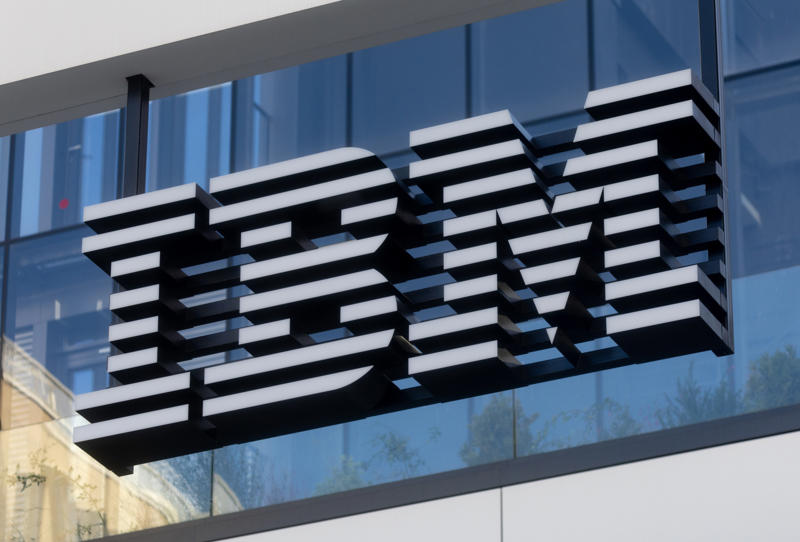 2. IBM (93.02) 30. Intel (83.76), 29. Pfizer (83.97), 28. Coca-Cola (83.97), 27. Danaher (83.98), 26. Walmart (84.41), 24. Booz Allen Hamilton (84.45), 22. Morgan Stanley (84.51), 21. Honeywell (84.91), 20. Citigroup (84.44), 18. ExxonMobil (85.20), 16. Hewlett Packard Enterprise (85.76), 14. JPMorgan Chase (86.27), 12. KPMG (86.85), 10. Ernst & Young (87.11), 8. Deloitte (87.50), 6. PwC (89.55), 4. Accenture (90.69), 2. IBM (93.02)