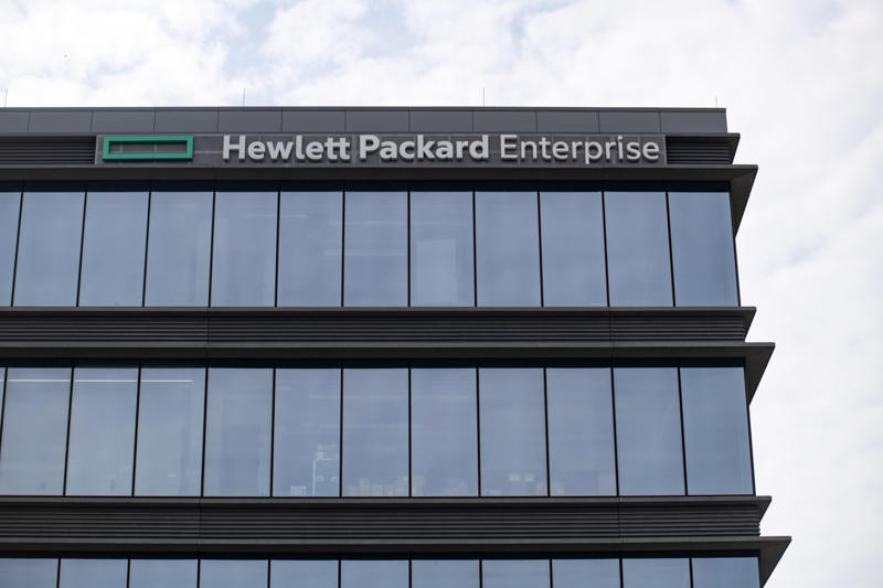 16. Hewlett Packard Enterprise (85.76) 30. Intel (83.76), 29. Pfizer (83.97), 28. Coca-Cola (83.97), 27. Danaher (83.98), 26. Walmart (84.41), 24. Booz Allen Hamilton (84.45), 22. Morgan Stanley (84.51), 21. Honeywell (84.91), 20. Citigroup (84.44), 18. ExxonMobil (85.20), 16. Hewlett Packard Enterprise (85.76), 14. JPMorgan Chase (86.27), 12. KPMG (86.85), 10. Ernst & Young (87.11), 8. Deloitte (87.50), 6. PwC (89.55), 4. Accenture (90.69), 2. IBM (93.02)