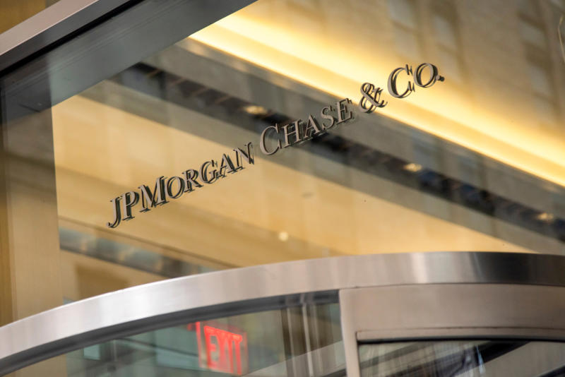 14. JPMorgan Chase (86.27) 30. Intel (83.76), 29. Pfizer (83.97), 28. Coca-Cola (83.97), 27. Danaher (83.98), 26. Walmart (84.41), 24. Booz Allen Hamilton (84.45), 22. Morgan Stanley (84.51), 21. Honeywell (84.91), 20. Citigroup (84.44), 18. ExxonMobil (85.20), 16. Hewlett Packard Enterprise (85.76), 14. JPMorgan Chase (86.27), 12. KPMG (86.85), 10. Ernst & Young (87.11), 8. Deloitte (87.50), 6. PwC (89.55), 4. Accenture (90.69), 2. IBM (93.02)