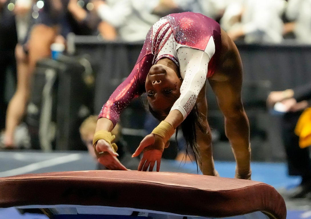 Dazzling photos from Sunday's NCAA Gymnastics Tuscaloosa Regional
