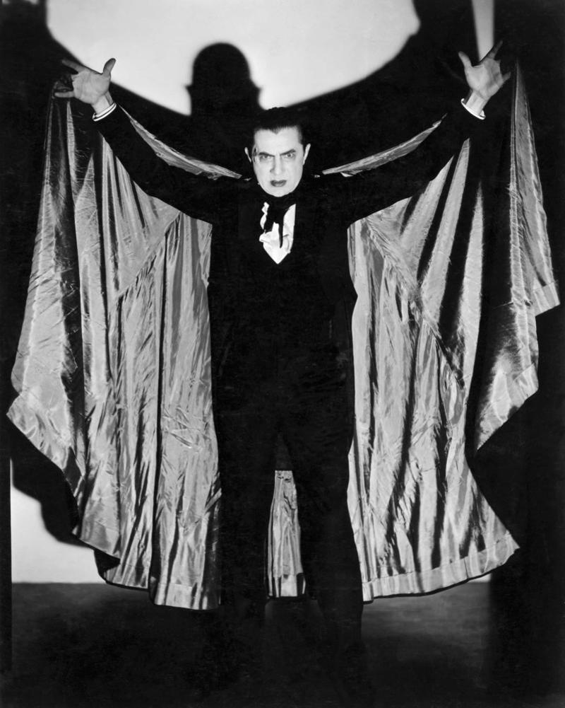 Elvis Presley (1935-1977), Tony Curtis (1925-2010), Harry Houdini (1874-1926), Elizabeth Taylor (1932-2011), John F. Kennedy (1917-1963), Frank Sinatra (1915-1998), Roald Dahl (1916-1990), Ronnie Van Zant (1948-1977), William S. Burroughs (1914-1997), Humphrey Bogart (1899-1957), Miles Davis (1926-1991), Wild Bill Hickok (1837-1876), George Burns (1896-1996), Alexander McQueen (1969-2010), Bela Lugosi (1882-1956), David Brenner (1936-2014), Stan Musial (1920-2013), Tiny Tim (1932-1996)