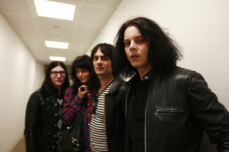 The Dead Weather Velvet Revolver, Traveling Wilburys, Audioslave, The Honeydrippers, Rat Pack, Electronic, Mad Season, The Dead Weather, Chickenfoot, Temple of the Dog, The Good The Bad And The Queen, A Perfect Circle, Giraffe Tongue Orchestra, The Last Shadow Puppets