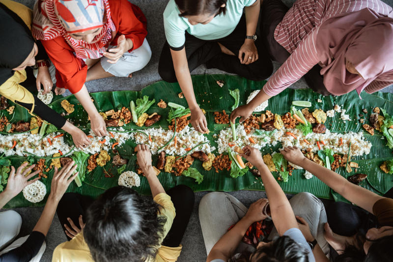 The science, Where did banana leaves originate from?, The myth behind eating on a banana leaf, Is banana leaf hygienic?, Tree or herb?, Philippines, Malaysia, Sri Lanka, Thailand, Indonesia, Singapore, Rice panki, Caribbean pastelles