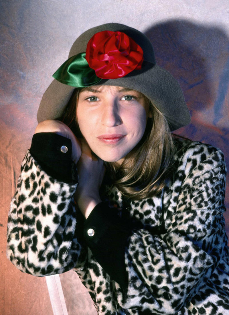 'Blossom' 'The Fresh Prince of Bel-Air', 'Beverly Hills, 90210', 'Seinfeld', 'Friends', 'Sabrina the Teenage Witch', 'Everybody Loves Raymond', 'Charmed', 'Xena: Warrior Princess', 'Felicity', 'Frasier', 'Blossom', 'Sister, Sister', 'Freaks and Geeks', 'Party of Five', '3rd Rock from the Sun'