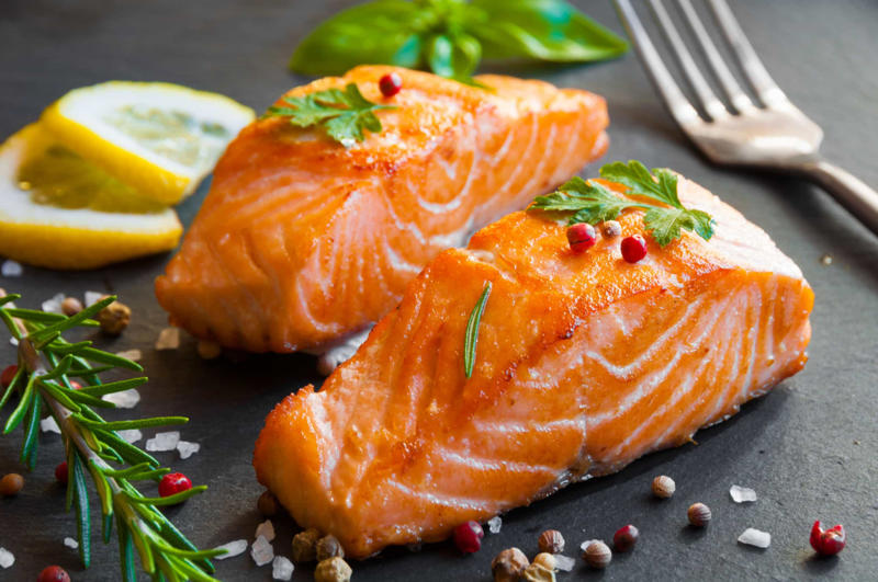 Spine health, Proper nutrition, What to eat for good spine health, Plant-based proteins, Leafy green vegetables, Omega-3 fatty acids, Herbs and spices, Rosemary, Red grapes, Reduce swelling, boost nerve function, Go bananas!, Are you nuts?