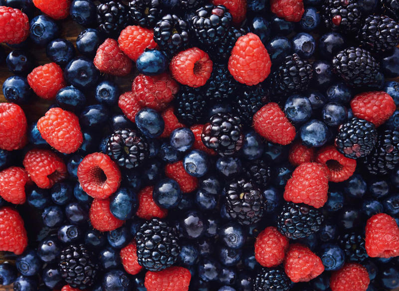 Spine health, Proper nutrition, What to eat for good spine health, Plant-based proteins, Leafy green vegetables, Omega-3 fatty acids, Herbs and spices, Rosemary, Red grapes, Reduce swelling, boost nerve function, Go bananas!, Are you nuts?