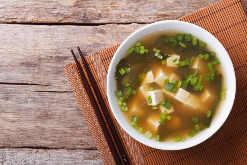 Probiotic foods: miso High-fiber foods: legumes, High-fiber foods: fruits and vegetables, Probiotic foods: yogurt, Probiotic foods: miso, What about pickles?, Prebiotic foods, Prebiotic foods: asparagus, Synbiotic foods: yogurt and berries, Synbiotic foods: stir fry, Anti-inflammatory foods: walnuts, Polyphenols, Polyphenols: olive oil, Variation, What to avoid: refined sugars, What to avoid: processed foods