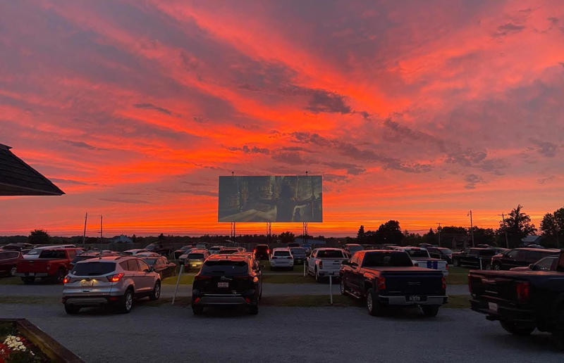 12. Bay Drive-In Theatre, Alexandria Bay, New York, 11. Coyote Drive-In, Fort Worth, Texas, 10. Stars and Stripes Drive-In Theatre, New Braunfels, Texas, 9. Spud Drive-In Theater, Teton Valley, Idaho, 8. Wellfleet Drive-In Theater, Wellfleet, Massachusetts, 7. Skyline Drive-In Theater, Shelton, Washington, 6. Holiday Twin Drive-in, Fort Collins, Colorado, 5. Swan Drive-In Theater &amp; Diner, Blue Ridge, Georgia, 4. Georgetown Drive-in, Georgetown, Indiana, 3. Northfield Drive-In Theater, Hinsdale, New Hampshire, 2. Blue Fox Drive-In Theater, Oak Harbor, Washington, 1. Four Brothers Drive-In Theater, Amenia, New York